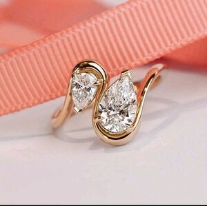18K Gold Pear Cut Grade AAAA Cubic Zirconia Curved Ring Sz 6,7,8,9